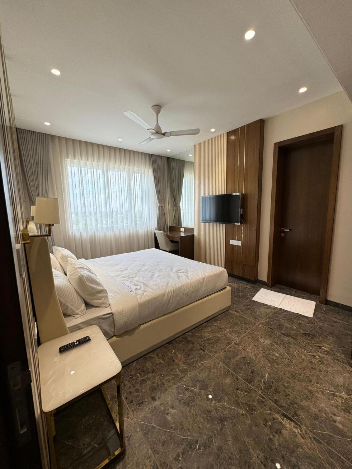 Hotel Carnival Parbhani Экстерьер фото